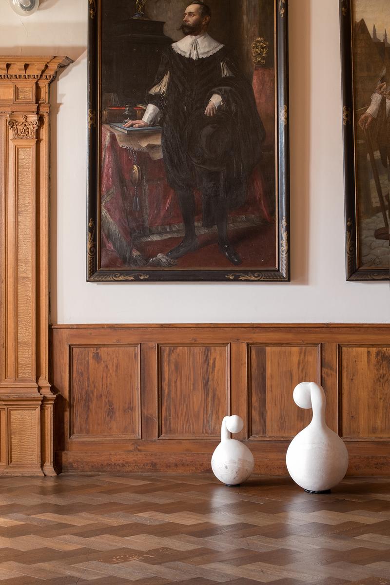 Der ehemalige Schlossherr Wilhelm von Stieber wird mit moderner Kunst konfrontiert. (Quelle: Museum Schloss Ratibor, Werner Baur) Der ehemalige Schlossherr Wilhelm von Stieber wird mit moderner Kunst konfrontiert.